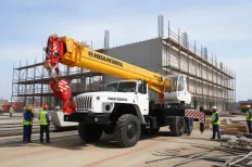 Из чего складывается цена аренды автокрана 25 тонн в Екатеринбурге