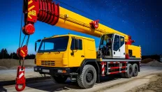 Как аренда автокранов и системы охраны сплетаются на стройплощадке - оптимизация ресурсов и безопасности